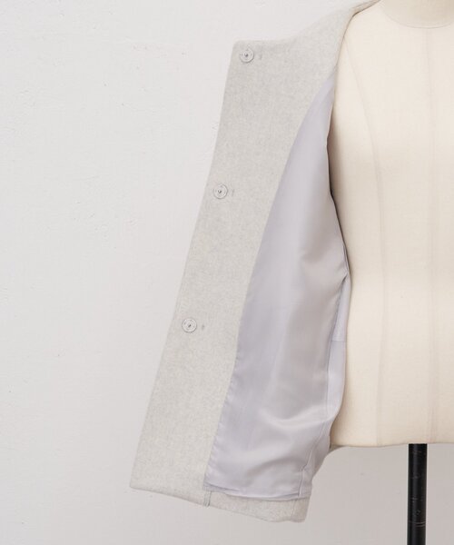 BEARDSLEY ノーカラーコート コート 後ろぷっくりウールショート