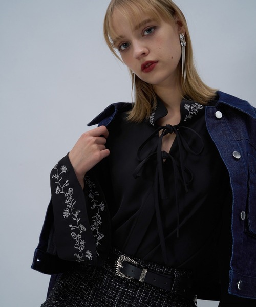 【新品未使用品】HARE 2WAYフラワーシシュウブラウス セール】2WAYフラワーシシュウブラウス(HARE)（シャツ/ブラウス