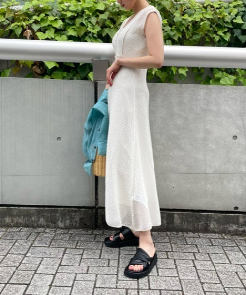 「FRAY I.D」 ノースリーブワンピース ONE SIZE ベージュ レディースの画像