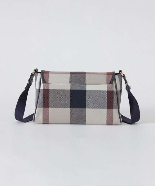 BLUE LABEL CRESTBRIDGE（ブルーレーベルクレストブリッジ