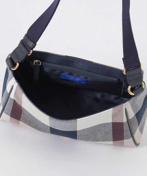 Burbrryブルーレーベルショルダーバッグキャンバスブラック BLUE LABEL CRESTBRIDGE（ブルーレーベルクレストブリッジ