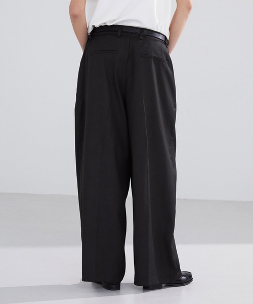LUENNA ワイドパンツ スラックス 「LUENNA」Wide-Leg Two-Tuck Slacks