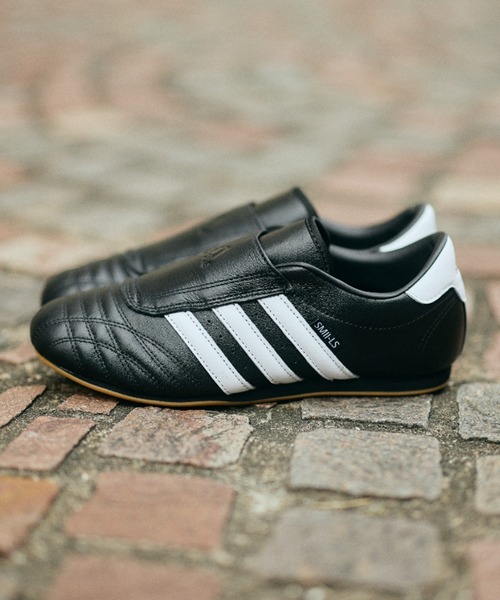 adidas（アディダス） スリッポン 23.0cm ブラック レディース