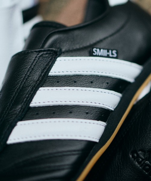 adidas（アディダス） スリッポン 23.0cm ブラック レディース
