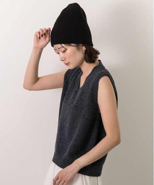 ad thie（アドティエ） ベスト ジレ Vネックショート丈ニットベスト