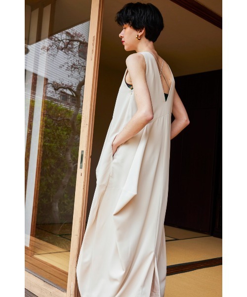 OMMO（オーエムエムオー） ワンピース IRREGULAR PATTERN V NECK OP