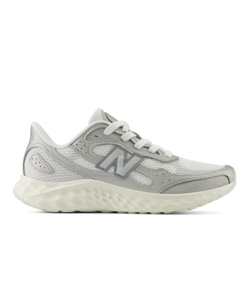 新品 newbalance スニーカー シルバー 23cm New Balance（ニューバランス） ローカットスニーカー 23cm シルバー