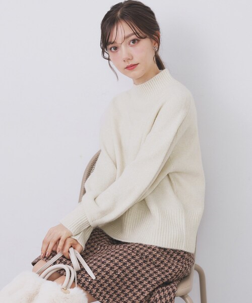 【タグ付き】NOBLE　パイルライクニットプルオーバー　春　くすみピンクベージュ muguet（ミュゲ）の「high neck nordic knit（ニット/セーター）」 - WEAR