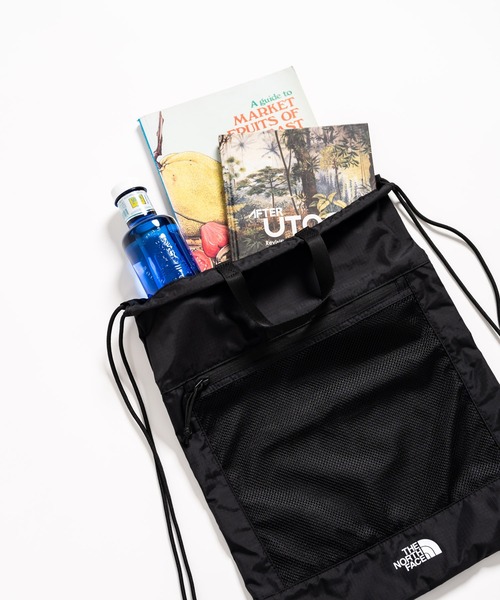 新品タグ付　ノースフェイス ロゴテープ　リュック　黒　日本未発売 THE NORTH FACE（ザ ノースフェイス） ノースフェイス デイバック