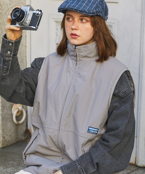 ベスト ジレ ナイロンワンポイント中綿ベスト レディース メンズ | ブランド登録なし