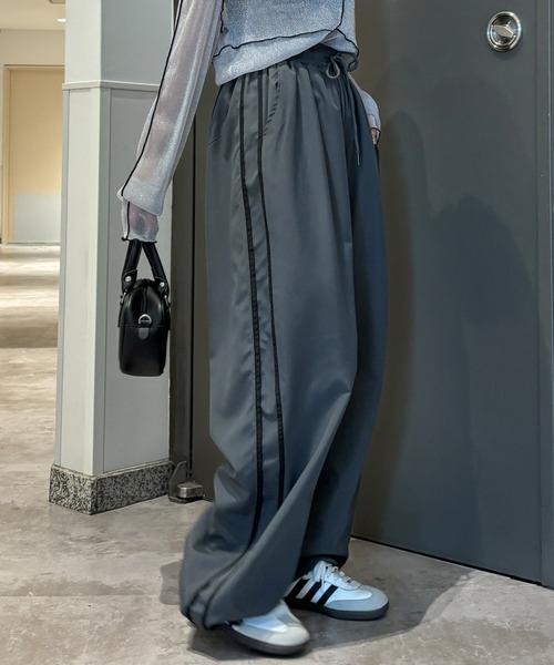 22AW✨ナゴンスタンス　パラシュートパンツ　カジュアルパンツ　ナイロン　黒　M I-SOOK カーゴパンツ 「ZOZOTOWN限定」サイドラインナイロン