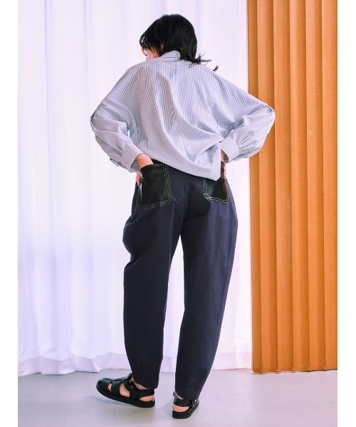 コクーンチノパンツ null. チノパン レザーポケットコクーンチノパンツ レディース