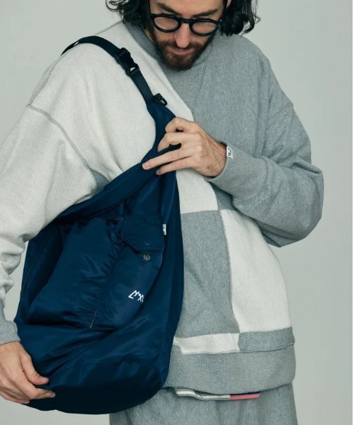 CMF cmf outdoor garment ショルダーバッグ　美品 COMFY OUTDOOR GARMENT ショルダーバッグ CMF GARMENT