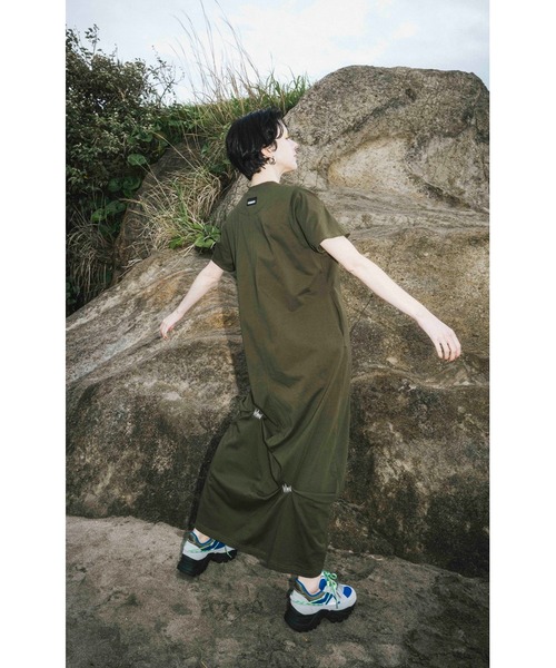 【美品】  OMMO / オーエムエムオー | オーバーシルエット スリット トレーナー | F | オリーブ | レディース 美品】 OMMO / オーエムエムオー | オーバーシルエット スリット