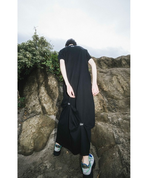 美品♡OMMO オーエムエムオーIRREGULAR PATTERN SK 黒M OMMO（オーエムエムオー） ドレス IRREGULAR TUCK T- OP : ZOZOTOWN