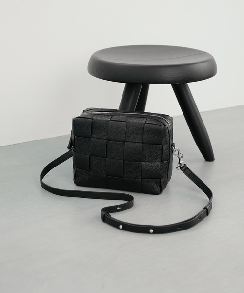 IACUCCI ブラック ショルダーバッグ IACUCCI（イアクッチ） ショルダーバッグ FREE ブラック レディース