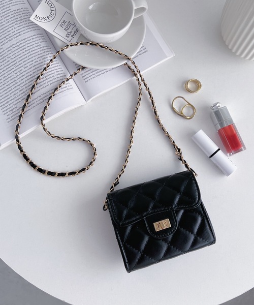 非売品キルティングバッグ ブラック付属箱 整理整頓できる仕切りつき！ 23区 超軽量キルティングトートバッグBOOK