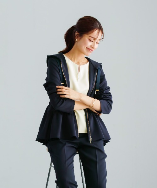 極美品　ヨリ　2023AW ダンボールニットパーカー　ティアードフリル　フーディ 極美品 ヨリ 2023AW ダンボールニットパーカー ティアードフリル