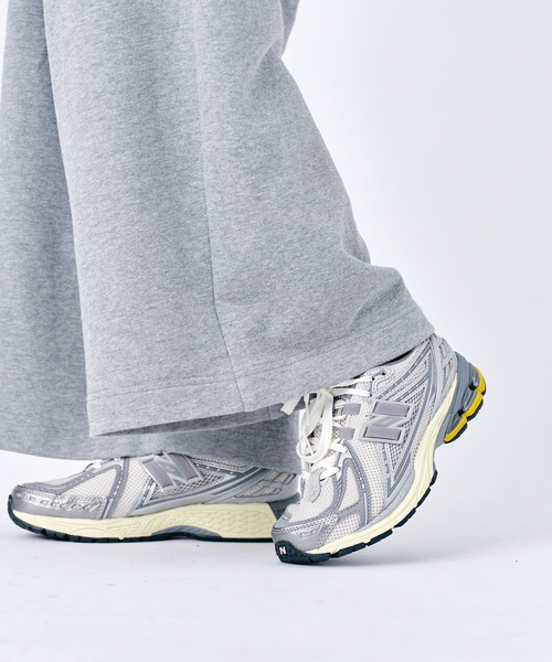 「New Balance」 ローカットスニーカー 24.5cm チャコールグレー レディース