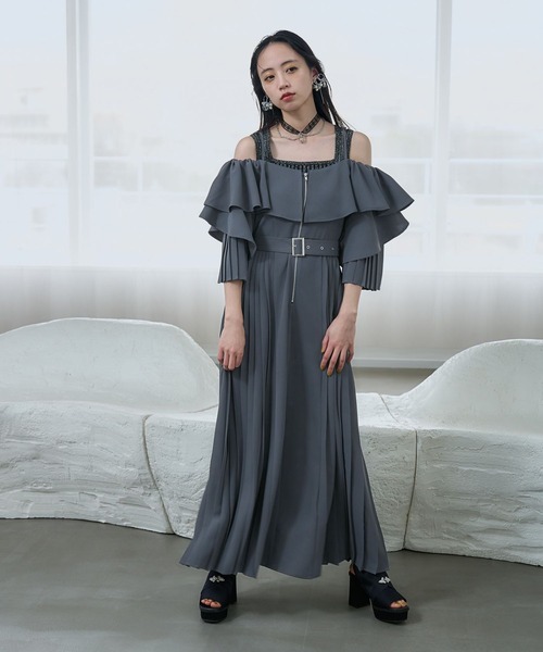 HARE（ハレ） ワンピース 「2WAYで着れる」オフショルZIPプリーツ