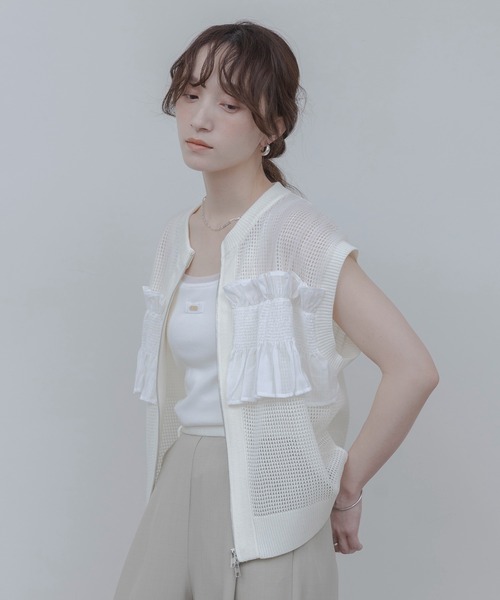 ベスト ジレ シャーリングフリルメッシュニットベスト レディースの画像
