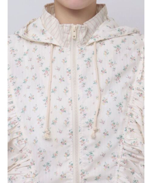 merry jenny floralコンビフーディージャケット merry jenny（メリージェニー）の「floralコンビフーディージャケット