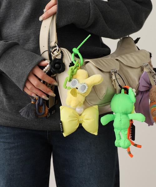 ROOP TOKYO キーホルダー うさぎデザイン チャーム ぬいぐるみ