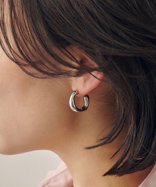 値下 美品 brillpiece lineフープピアス（ゴールド） ゴールド]ハーフムーンフープピアス – CENE