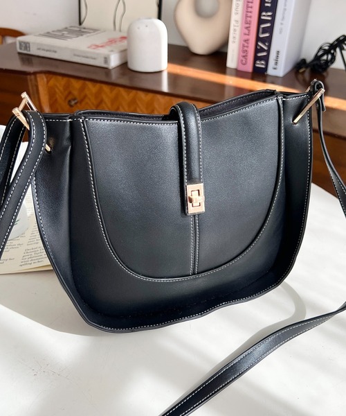 moment+ ショルダーバッグ バッグ 配色ステッチワンハンドルラウンド