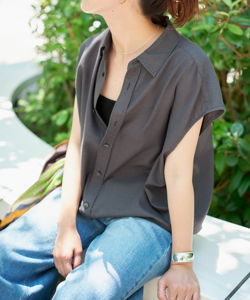 Spick and Span リネンブレンドフレンチヘムギャザーシャツ ネイビー リネンブレンドフレンチヘムギャザーシャツ（シャツ／ブラウス