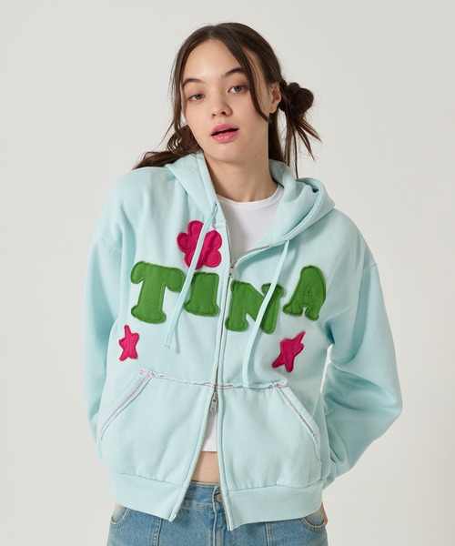 裏起毛 ロゴパッチワーク フーディー TINA：JOJUN グレー TINA：JOJUN（ティーナジョジュン） パーカー 裏起毛 ロゴパッチワーク