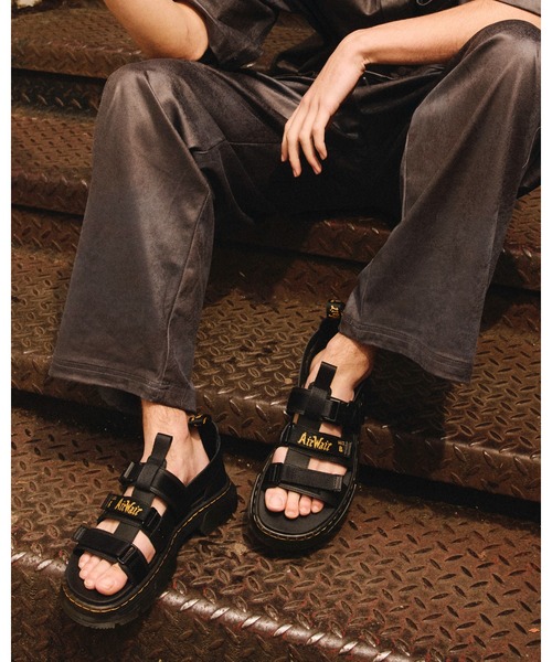 「Dr. Martens」 フラットサンダル - ブラック レディース | Dr.Martens | 01