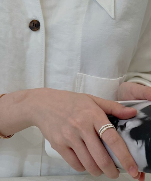 Daniel Wellington Emalie Ring Satin White S 9号 DW00400047 Jewellery - Emalie Ring in silver & white - Size 48 | DW