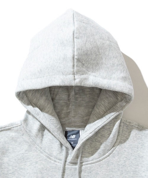New Balance★ バックグラフィック フリースフーディ パーカー New Balance☆ バックグラフィック フリースフーディ パーカー