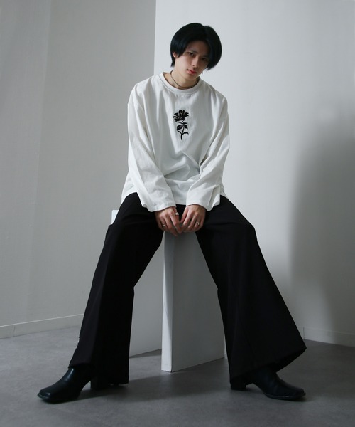 Nilway（ニルウェイ） tシャツ 花柄 ワンポイント センター刺繍 フレア