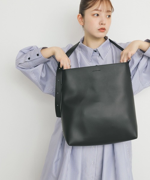 KBF ショルダーバッグ バッグ ソフトイージーバケットBAG