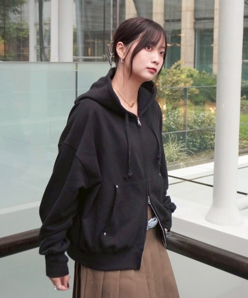 INTER FACTORY（インターファクトリー） パーカー kurumi - スタッズ