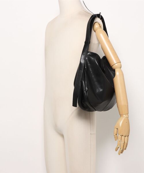 Chiina ショルダーバッグ バッグ Chiina /合皮レザー 大容量シンプル