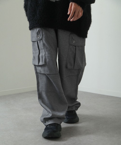 【関税込み】Givenchy グレー バックル カーゴパンツ Givenchyのグレー バックル カーゴパンツがセール中