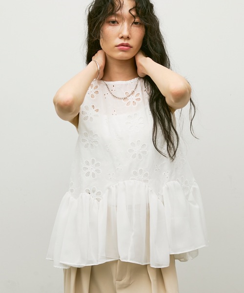 ブラウス シャツ Cutwork tiered frill blouse / カットワーク