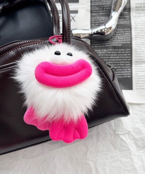 【美品】DLITE テソン ファースソラップ ファーチャーム セット 美品！BIGBANG DLITE テソン ファーストラップ ファーチャーム - メルカリ
