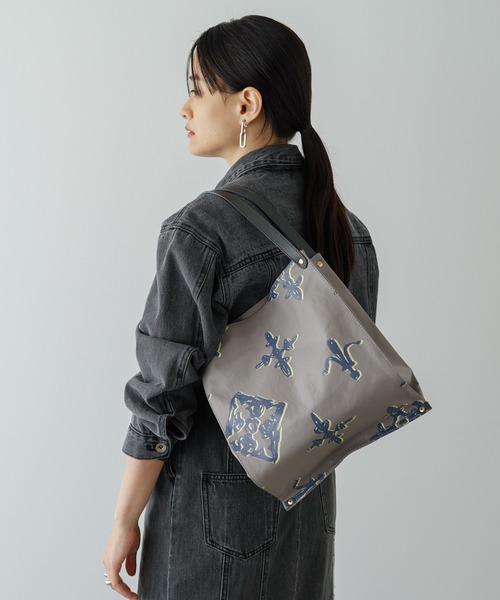 【BIGお買い物ラリー★30%OFFセール中】ラシット russet トートバッグモノグラムプレス グレー 灰色 ゴールド レディース 中古 russet（ラシット） トートバッグ FREE グレー レディース : ZOZOTOWN