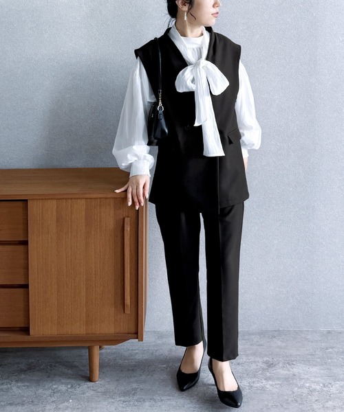 reca（レカ） セットアップ ノーカラーベスト×テーパードパンツ2点