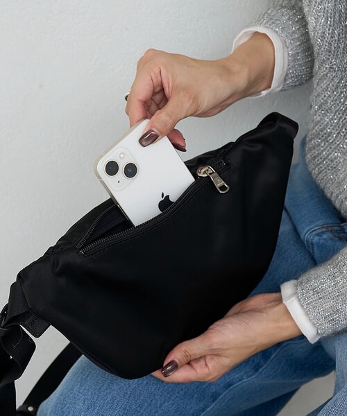 russet ラシット ウエストバッグ ボディバッグ ブラック&ネイビー 美品 russet（ラシット） ウエストポーチ ウエストバッグ 「撥水」「軽量
