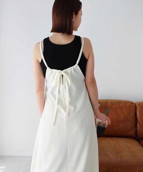 andme（アンドミー） ワンピース 梨地ポンチホルターネック