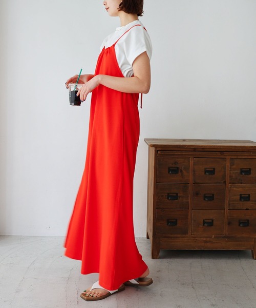 andme（アンドミー） ワンピース 梨地ポンチホルターネック