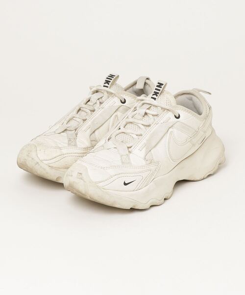 Nike ベージュ ローカット スニーカー 中古・古着通販】NIKE (ナイキ) ローカットスニーカー ベージュ