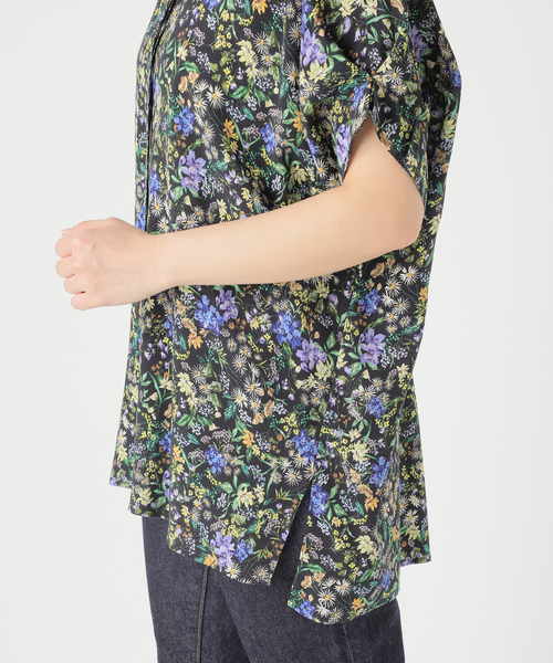 美品】L'ESSAGE タックスリーブシャツ グリーン 小花柄 - メルカリ