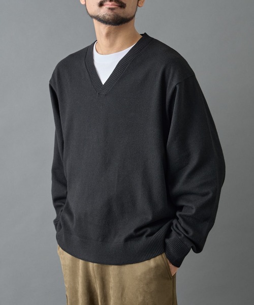 COLONY 2139（コロニー トゥーワンスリーナイン） セーター ニット V