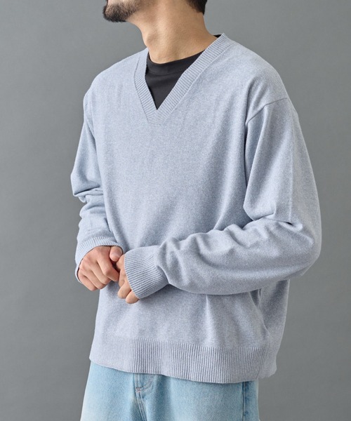 COLONY 2139（コロニー トゥーワンスリーナイン） セーター ニット V